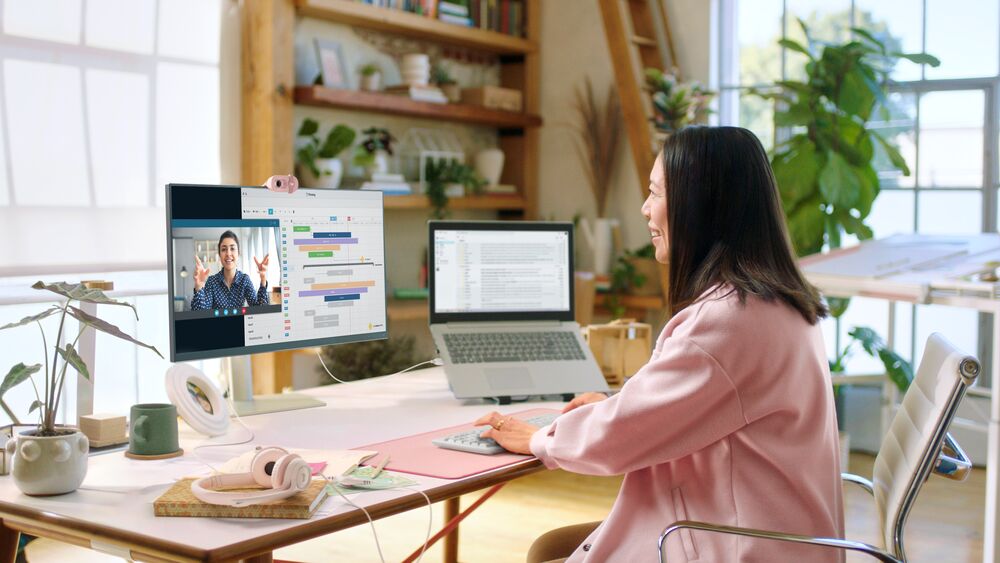 Logitech Brio 100 Full HD Webcam